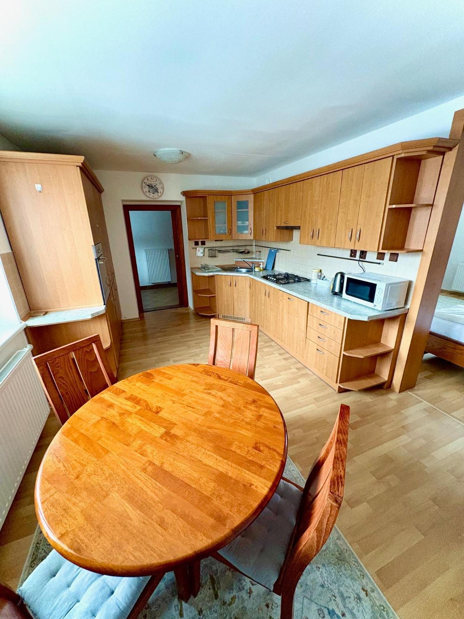 Vila U Urbana Havirov Ngoại thất bức ảnh